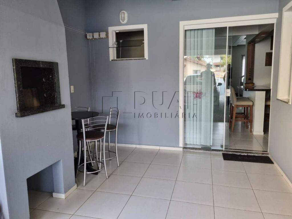 Imagem Geminado com 122,70m² à venda no bairro Amizade.