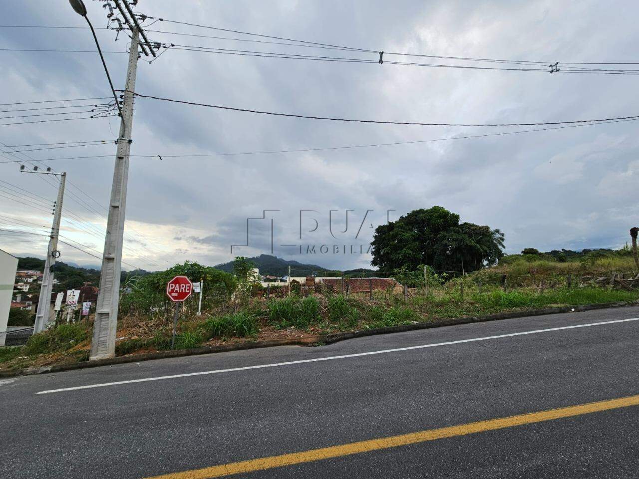 Imagem  Terreno de esquina com quase 600 m² no bairro Rau em Jaraguá do Sul