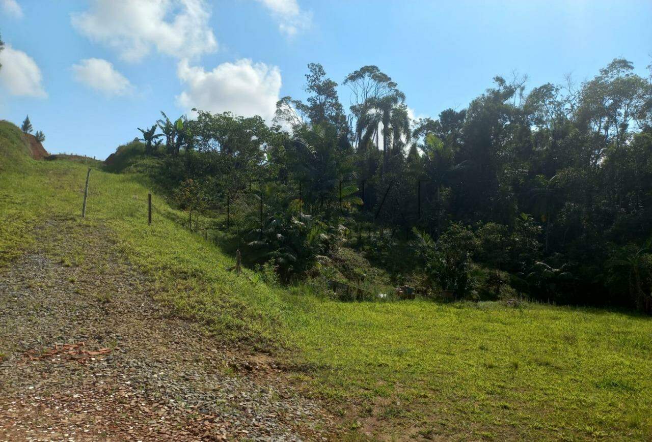Imagem Casa com terreno de 6 mil m² + terreno ao lado de 5 mil m² a Venda em Guaramirim