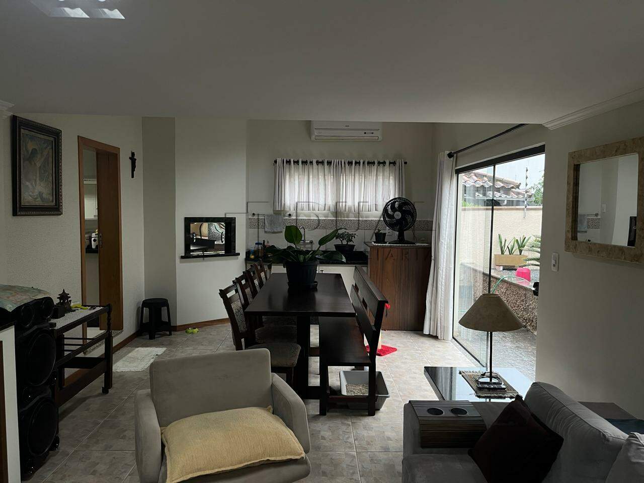 Imagem Casa com ótima localização à venda no bairro Nova Brasília.