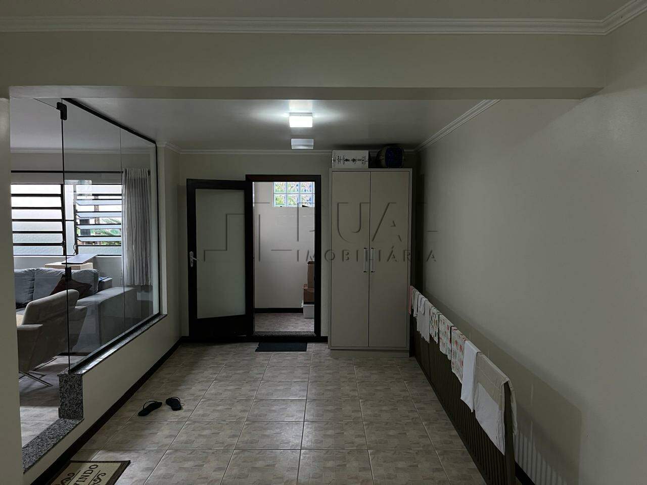 Imagem Casa com ótima localização à venda no bairro Nova Brasília.