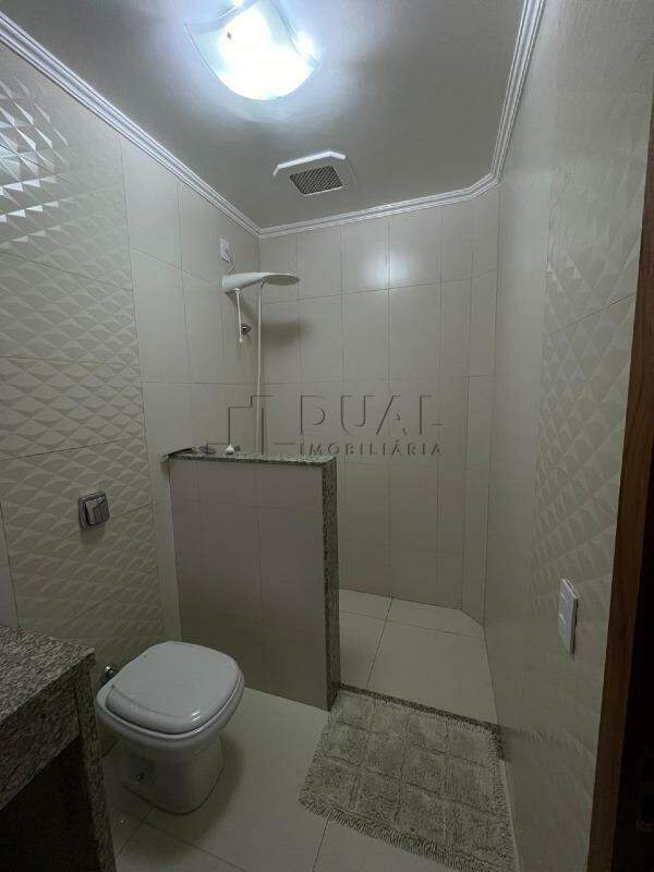 Imagem Casa com ótima localização à venda no bairro Nova Brasília.