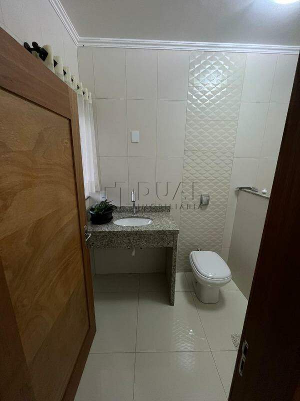 Imagem Casa com ótima localização à venda no bairro Nova Brasília.