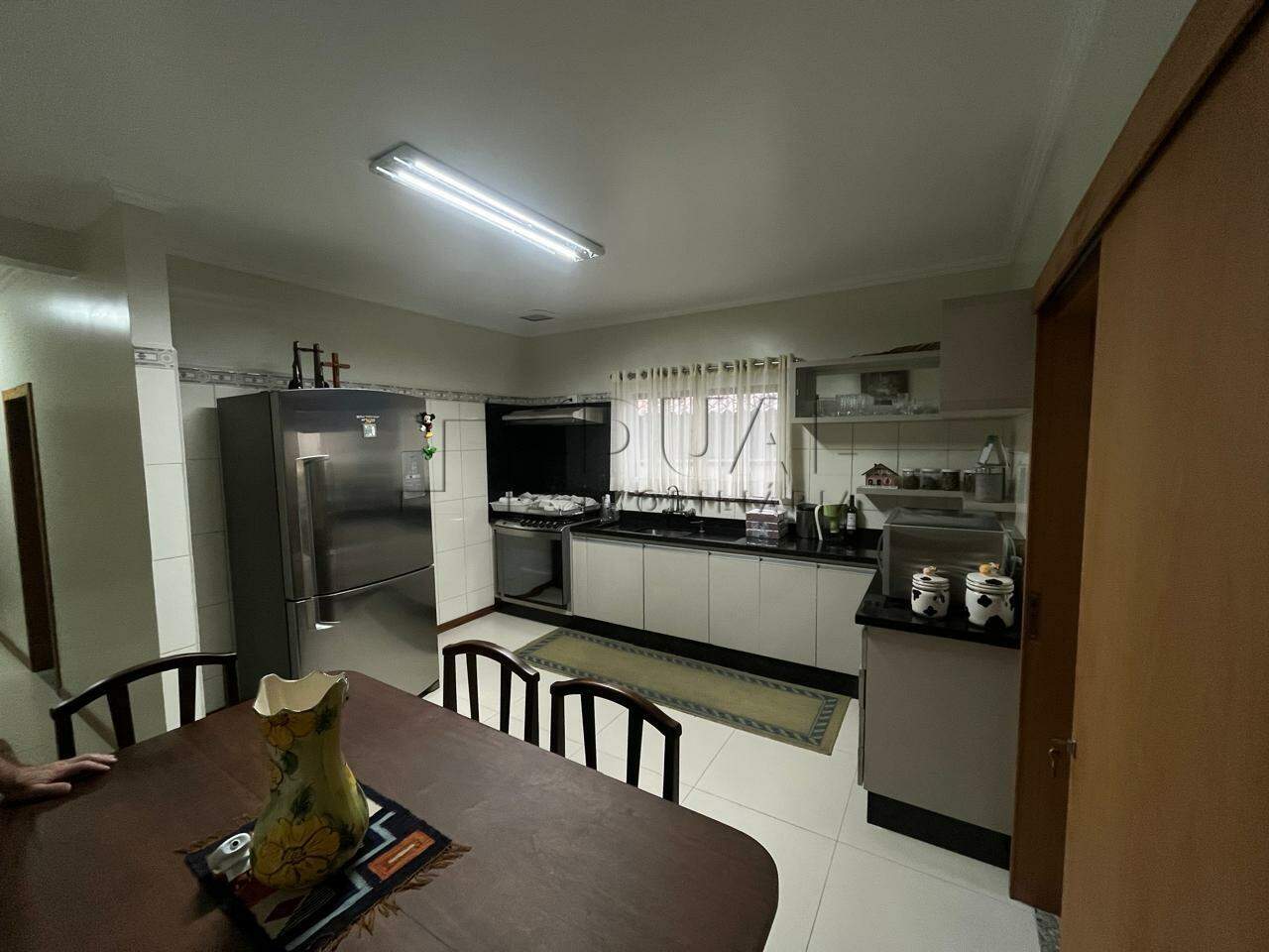 Imagem Casa com ótima localização à venda no bairro Nova Brasília.