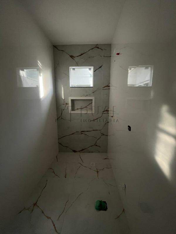 Imagem Geminado com suíte + 02 dormitórios com 108,00m² à venda no bairro Jaraguá 84 em Jaraguá do Sul