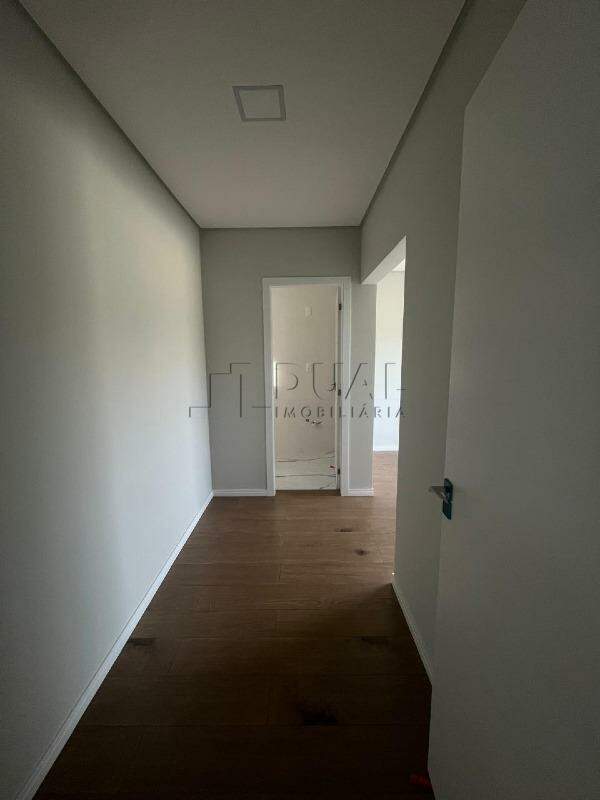 Imagem Geminado com suíte + 02 dormitórios com 108,00m² à venda no bairro Jaraguá 84 em Jaraguá do Sul