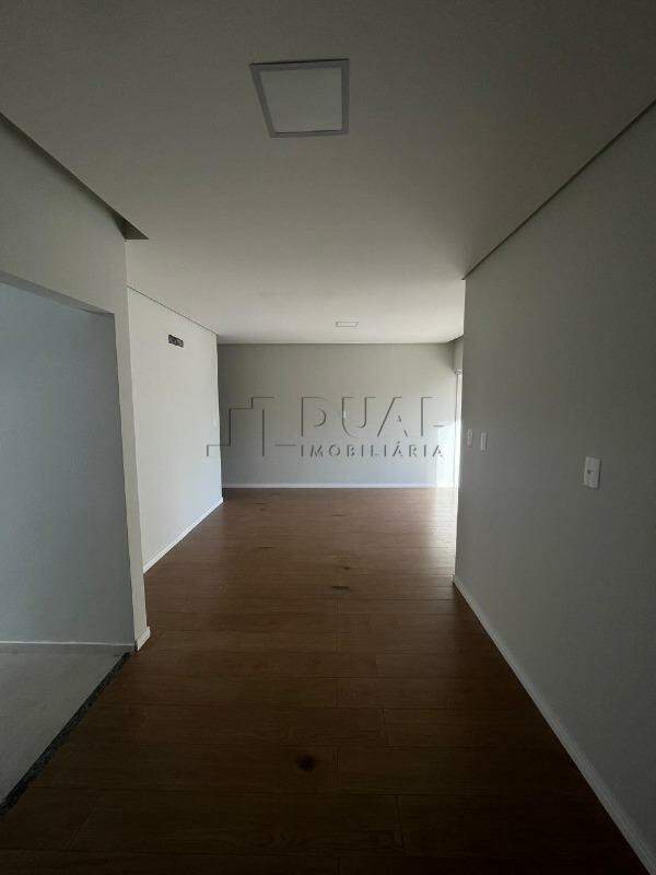 Imagem Geminado com suíte + 02 dormitórios com 108,00m² à venda no bairro Jaraguá 84 em Jaraguá do Sul