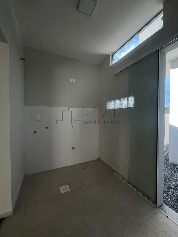 Imagem Geminado com suíte + 02 dormitórios com 108,00m² à venda no bairro Jaraguá 84 em Jaraguá do Sul