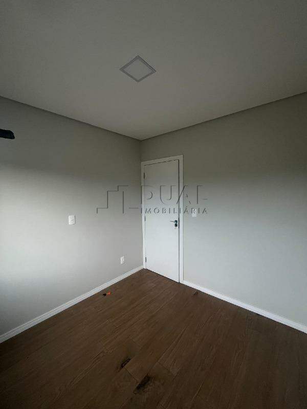 Imagem Geminado com suíte + 02 dormitórios com 108,00m² à venda no bairro Jaraguá 84 em Jaraguá do Sul