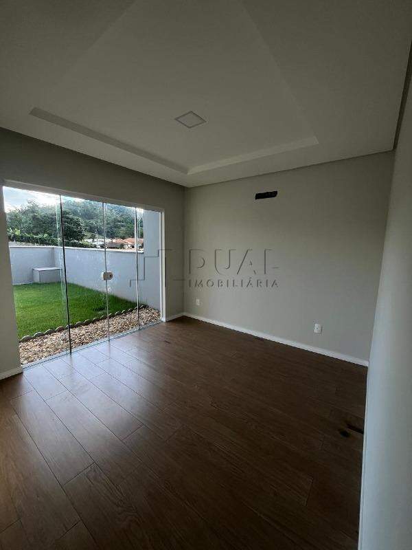 Imagem Geminado com suíte + 02 dormitórios com 108,00m² à venda no bairro Jaraguá 84 em Jaraguá do Sul