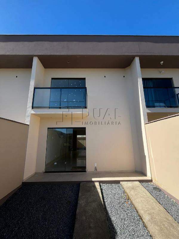 Geminado sobrado com 97m² à venda no bairro Jaraguá 99 em Jaraguá do Sul