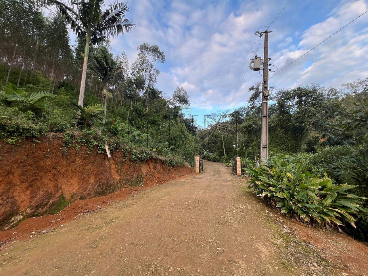 Imagem Chácara / Sítio em localização privilegiada no bairro Barra do Rio Cerro em Jaraguá do Sul