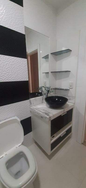 Imagem Casa no bairro Tifa Martins com 2 unidades residenciais