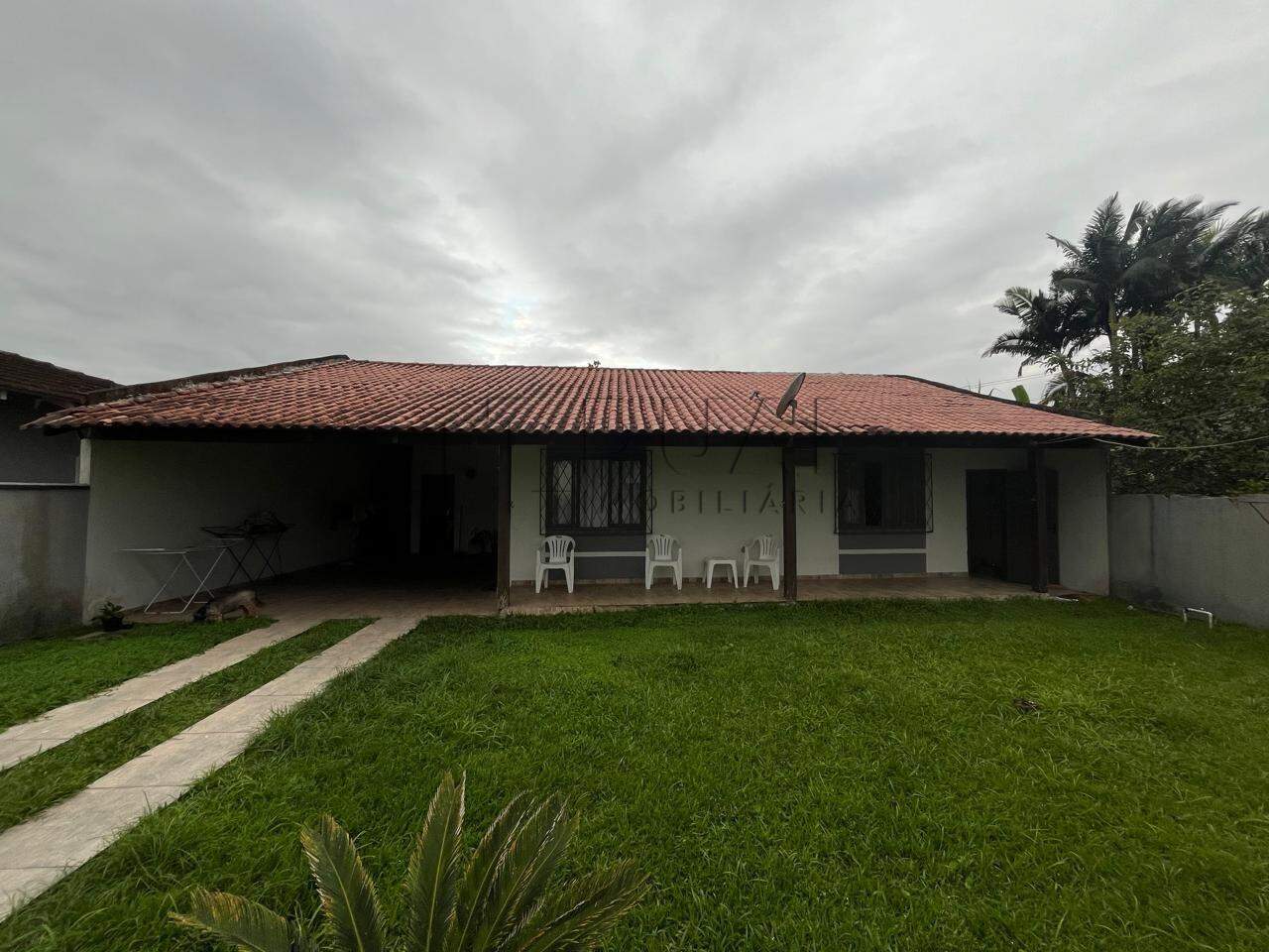 Casa à venda com 3 dormitórios no bairro São Luís em Jaraguá do Sul