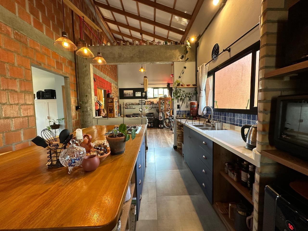 Imagem Casa Semi Mobiliada à Venda no Três Rios do Sul – 4 Dormitórios e Amplo Terreno