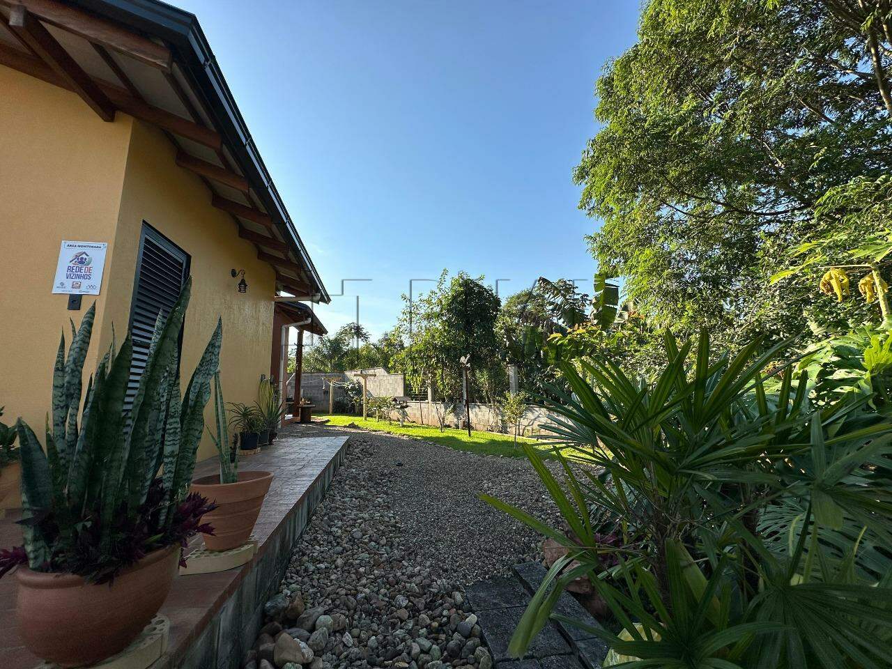 Imagem Casa Semi Mobiliada à Venda no Três Rios do Sul – 4 Dormitórios e Amplo Terreno