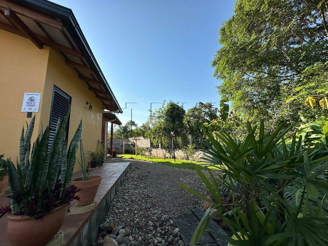 Imagem Casa Semi Mobiliada à Venda no Três Rios do Sul – 4 Dormitórios e Amplo Terreno