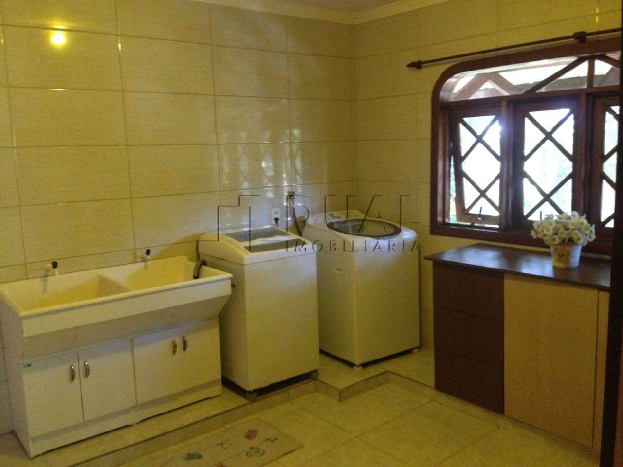 Imagem Belissíma casa para locação no bairro Nova Brasilia em Jaraguá do Sul