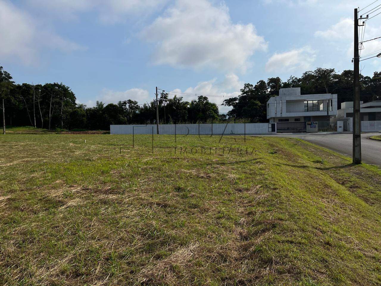 Imagem Lote em localização privilegiada no bairro Barra do Rio Cerro em Jaraguá do Sul.