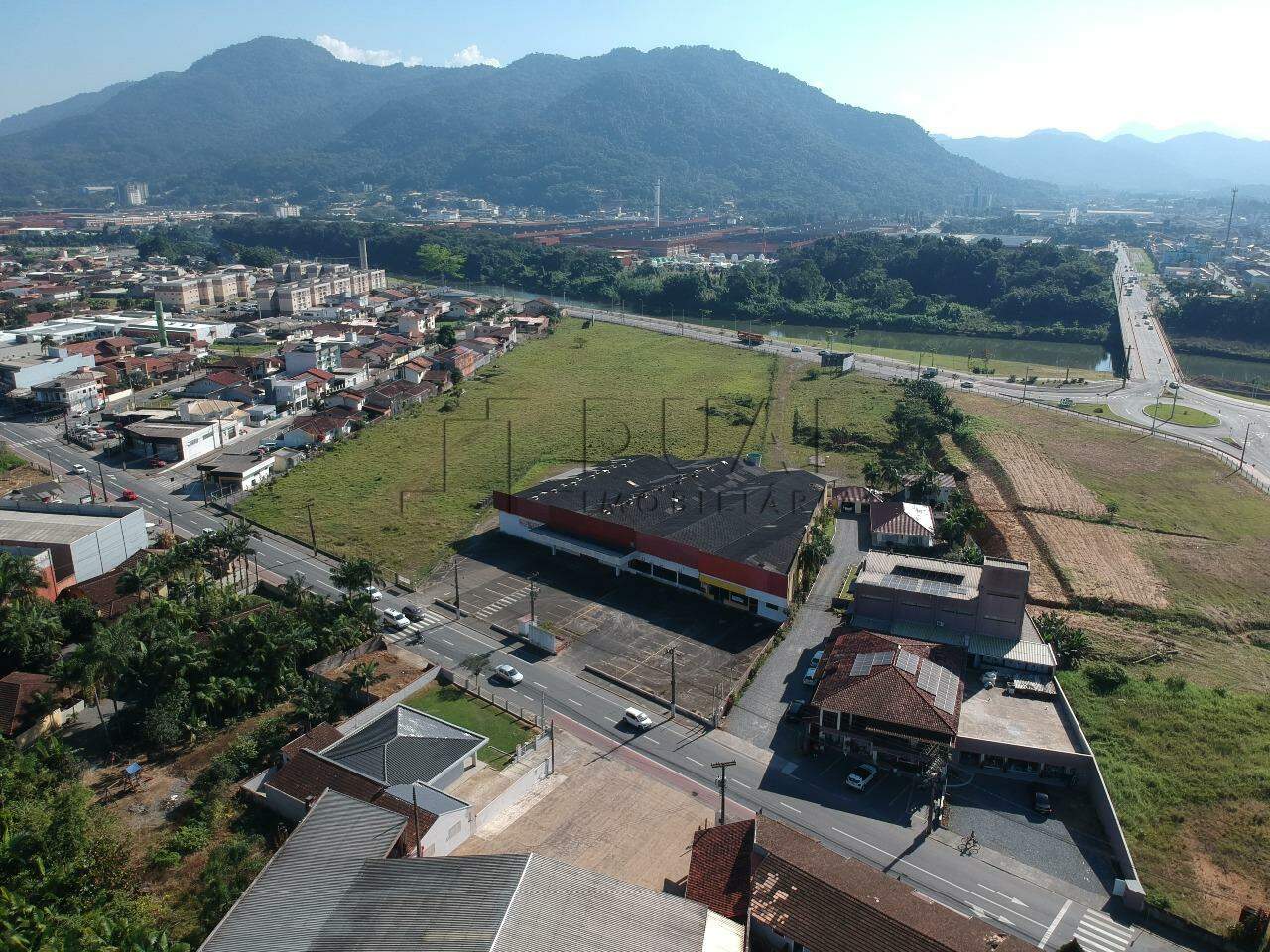 Imagem Galpão para venda na Ilha da Figueiria com 2.715 m² e Terreno com 10.619m²