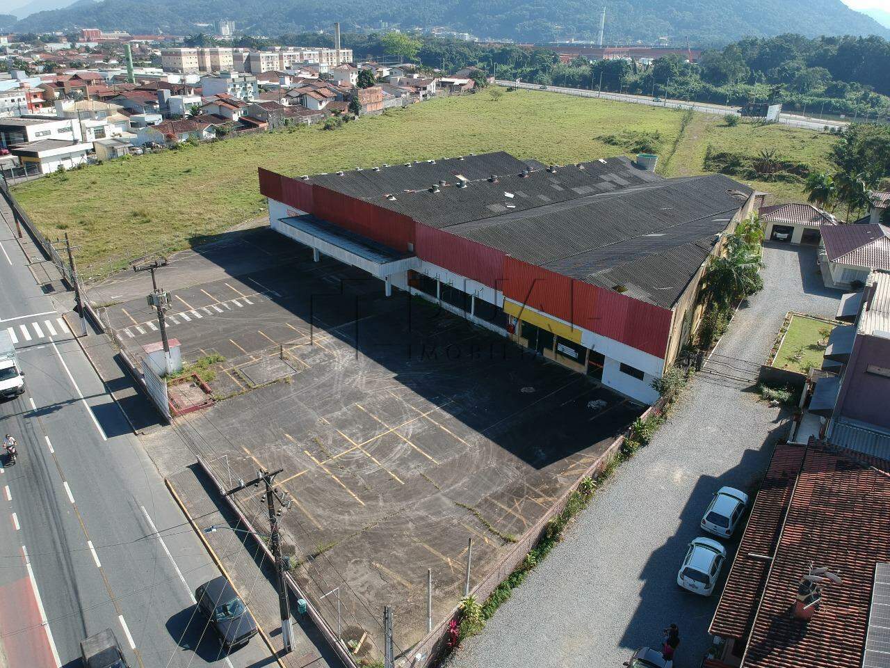 Galpão para venda na Ilha da Figueiria com 2.715 m² e Terreno com 10.619m²