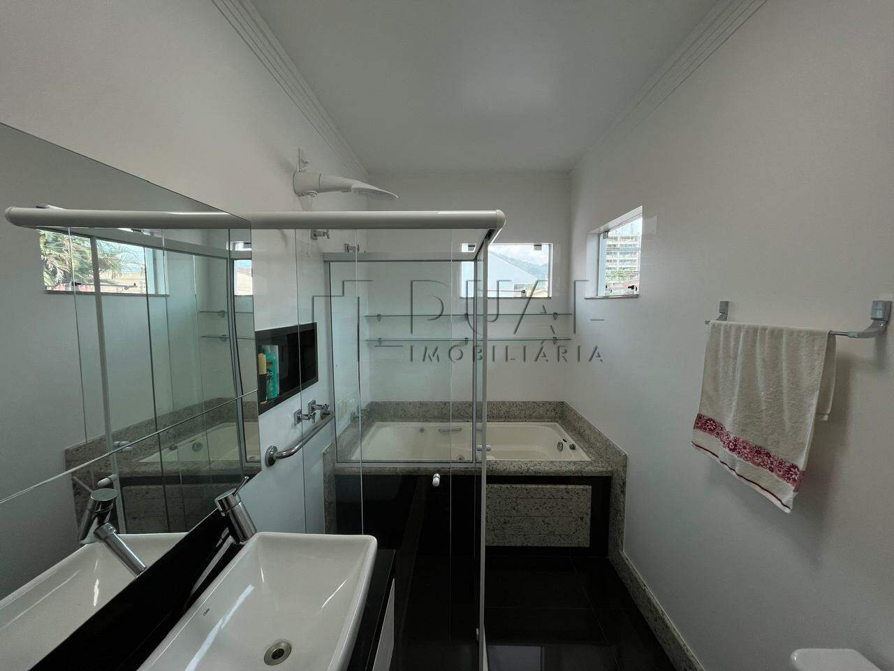 Imagem  Casa à venda no bairro Vila Baependi em Jaraguá do sul.