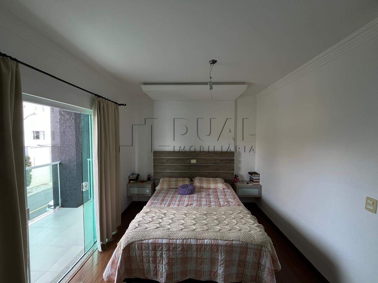 Imagem  Casa à venda no bairro Vila Baependi em Jaraguá do sul.