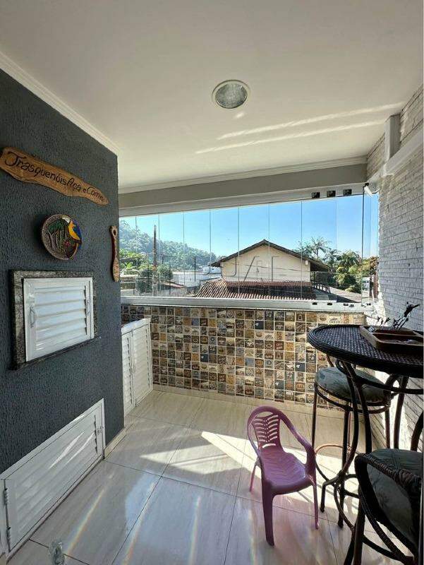 Imagem Apartamento com amplo giardino a venda no bairro Vila Lalau