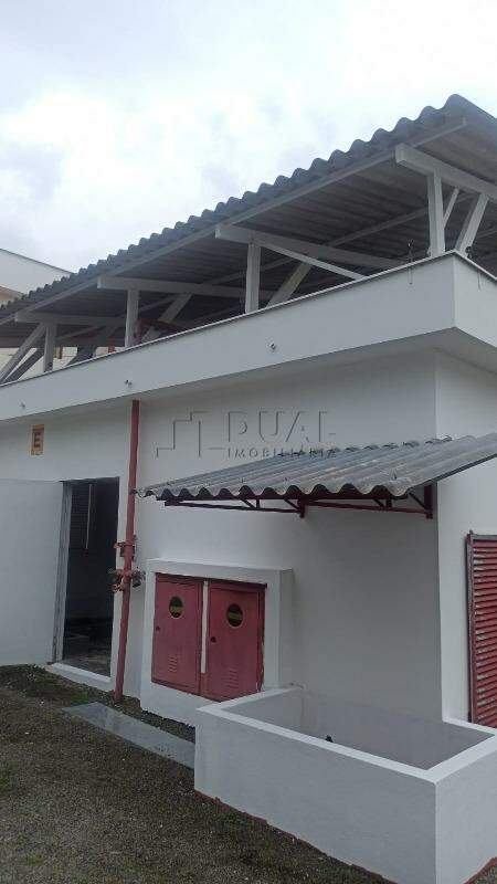 Imagem Galpão Frigorífico para venda na Barra do Rio Cerro com 5.450,26 m² e Terreno com 18.106,25 m²