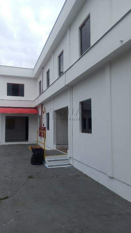 Imagem Galpão Frigorífico para venda na Barra do Rio Cerro com 5.450,26 m² e Terreno com 18.106,25 m²