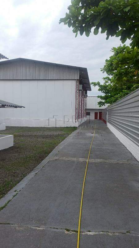Imagem Galpão Frigorífico para venda na Barra do Rio Cerro com 5.450,26 m² e Terreno com 18.106,25 m²