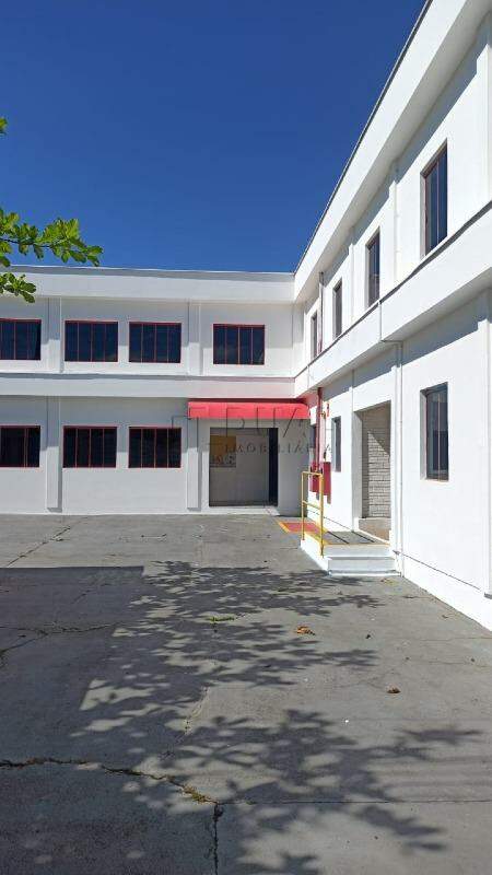 Imagem Galpão Frigorífico para venda na Barra do Rio Cerro com 5.450,26 m² e Terreno com 18.106,25 m²