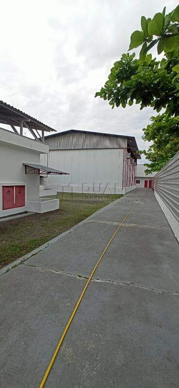 Imagem Galpão Frigorífico para venda na Barra do Rio Cerro com 5.450,26 m² e Terreno com 18.106,25 m²