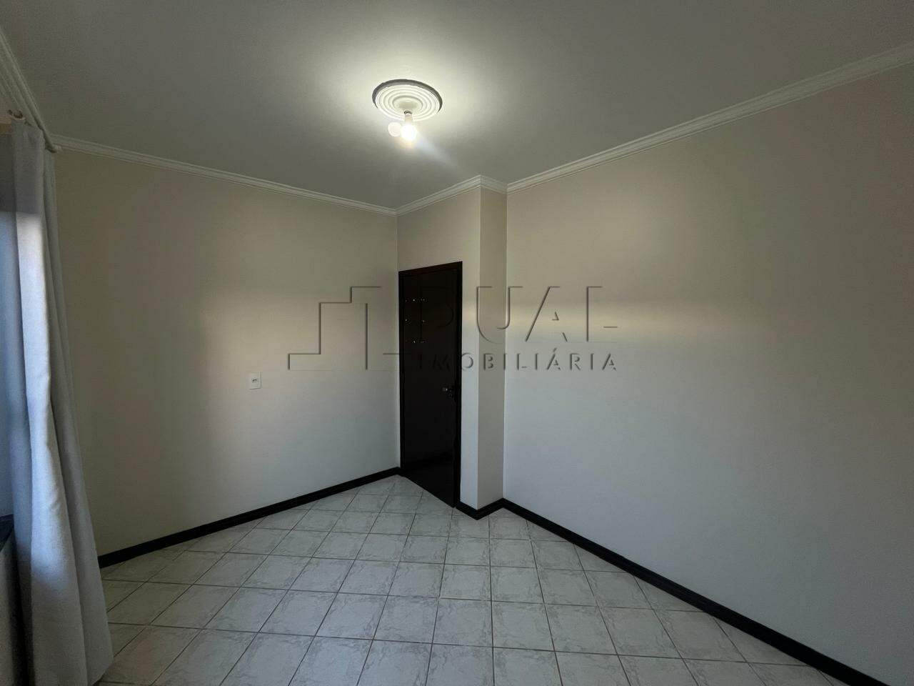 Imagem Casa com 3 dormitórios à venda no bairro Rau em Jaraguá do Sul.