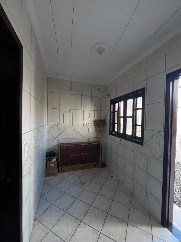 Imagem Casa com 3 dormitórios à venda no bairro Rau em Jaraguá do Sul.