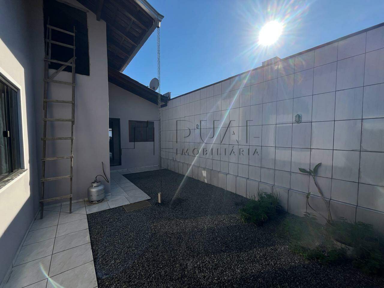 Imagem Casa com 3 dormitórios à venda no bairro Rau em Jaraguá do Sul.