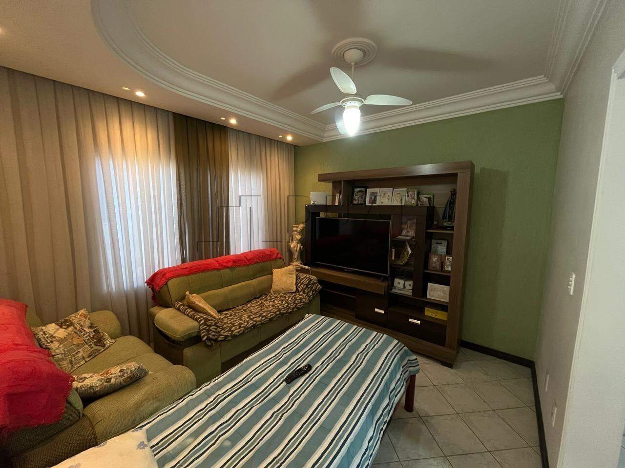 Imagem Casa com 3 dormitórios à venda no bairro Rau em Jaraguá do Sul.