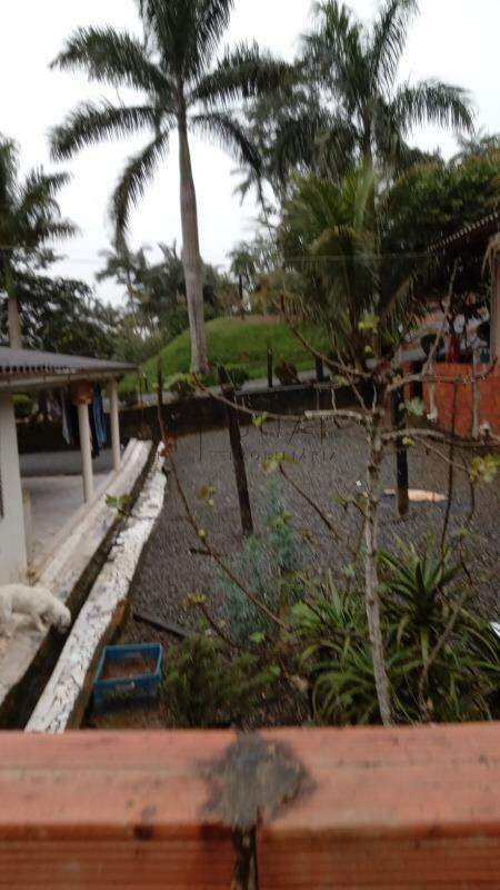 Imagem Casa com area comercial para bar com terreno de 6.020 m² no bairro Guamiranga em Guaramirim