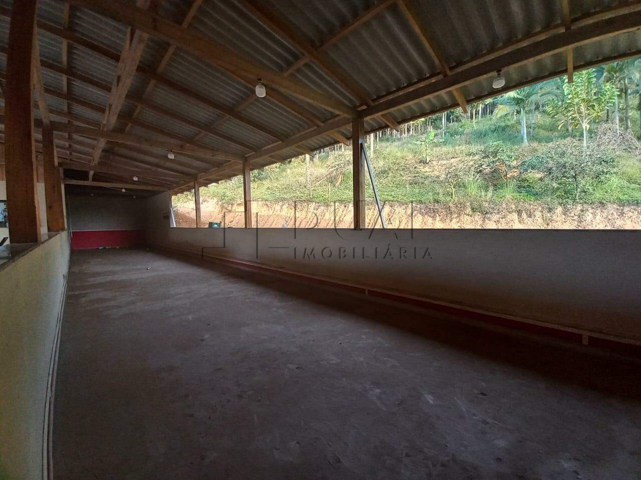 Imagem Casa com area comercial para bar com terreno de 6.020 m² no bairro Guamiranga em Guaramirim