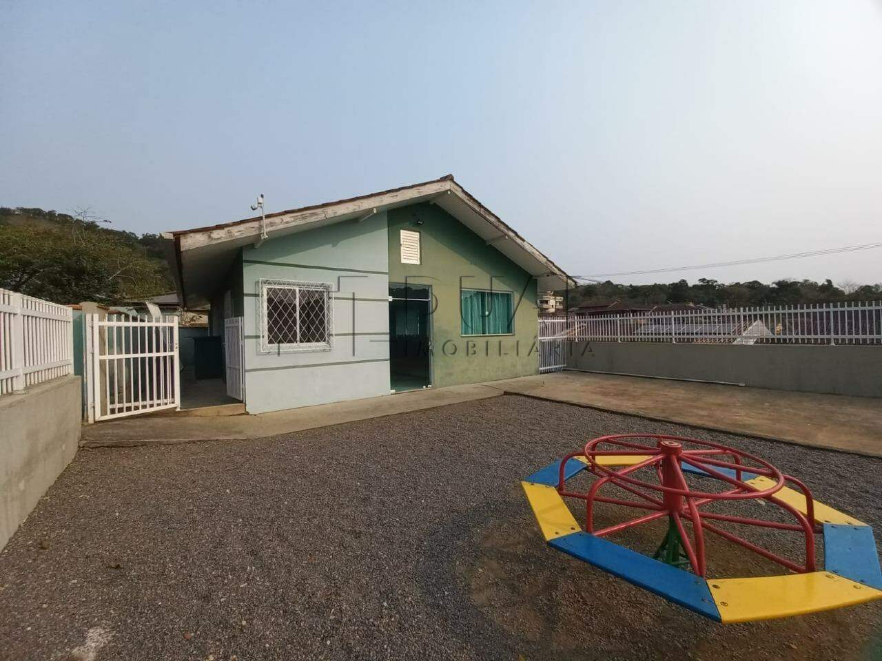 Imagem Geminado térreo em condomínio fechado Jardim das Flores no bairro Estrada Nova