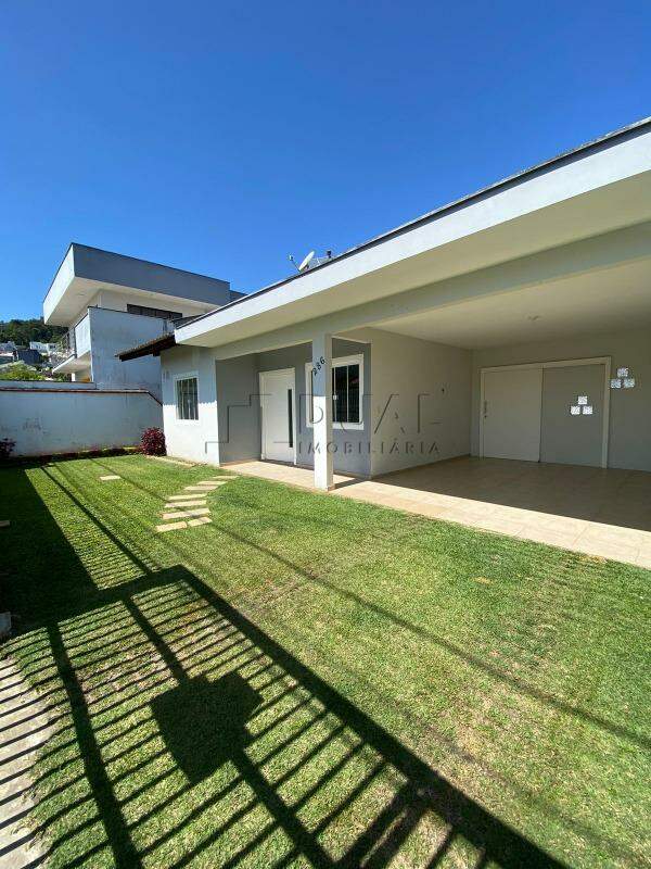 Casa com 120,00m² à venda no bairro Amizade em Jaraguá do Sul.