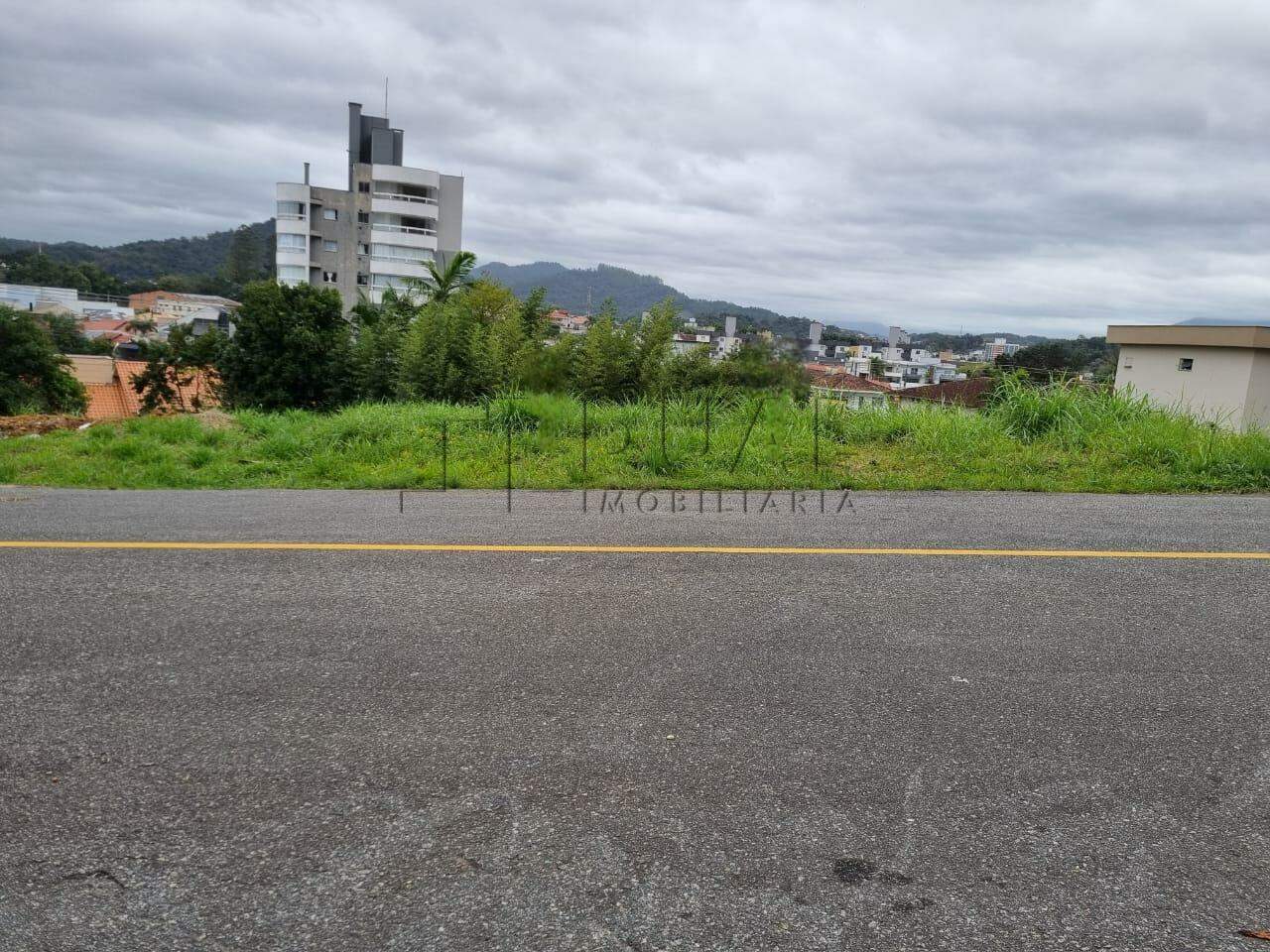 Imagem Terreno em localização privilegiada com 325,54m² no bairro Amizade