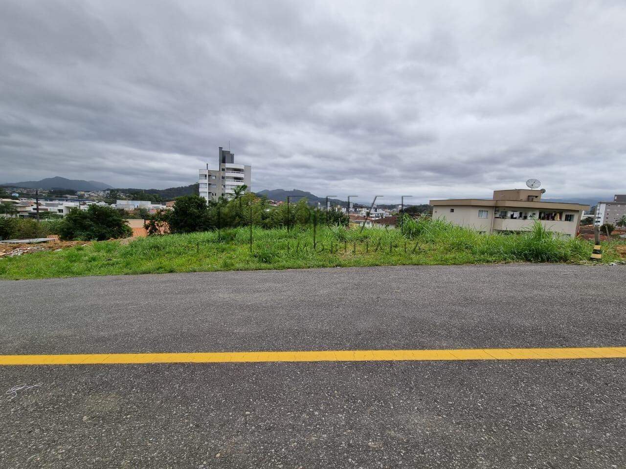 Imagem Terreno em localização privilegiada com 325,54m² no bairro Amizade