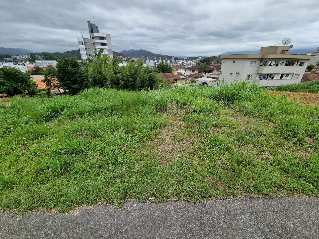 Imagem Terreno em localização privilegiada com 325,54m² no bairro Amizade