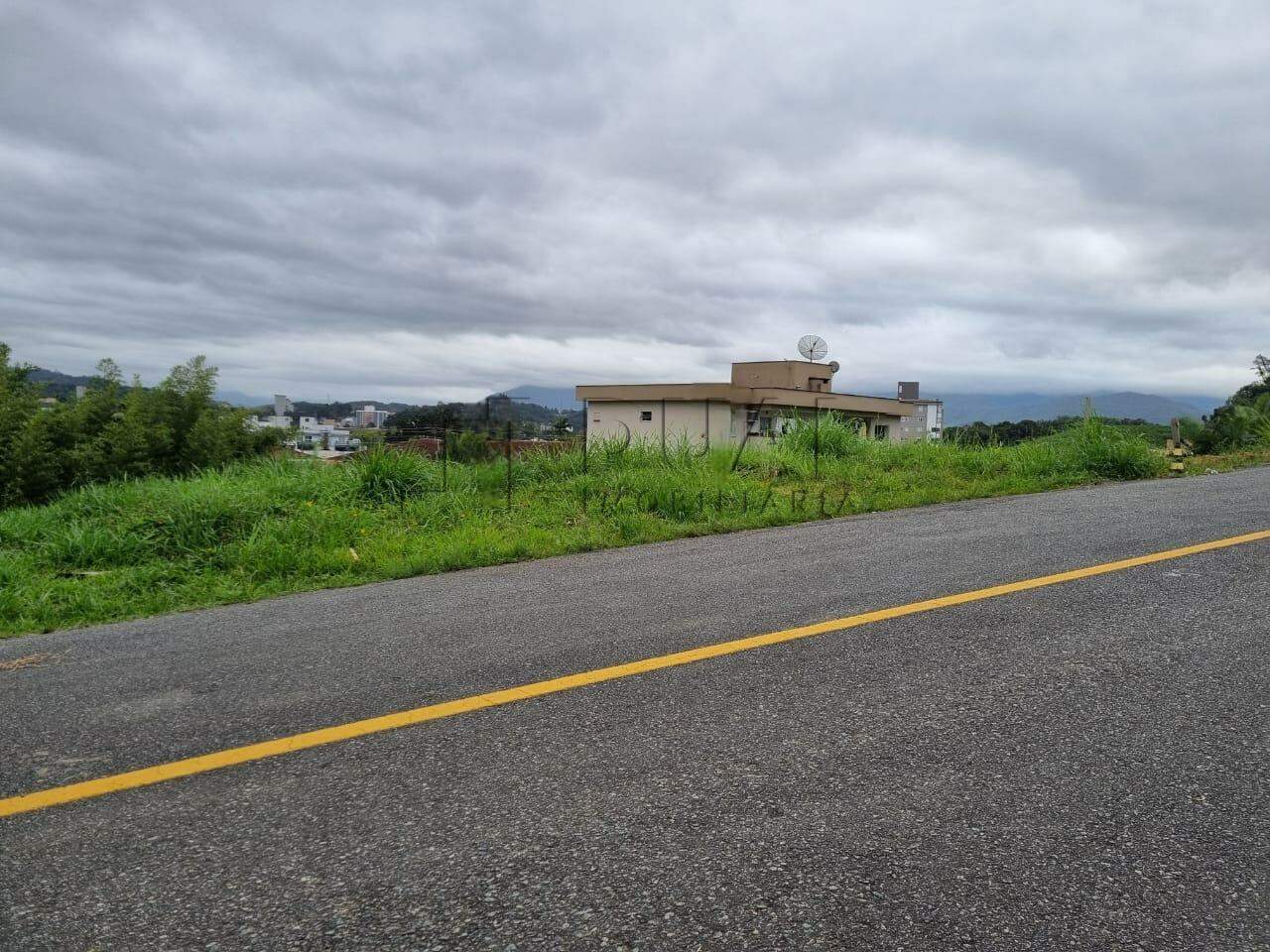 Imagem Terreno em localização privilegiada com 325,54m² no bairro Amizade