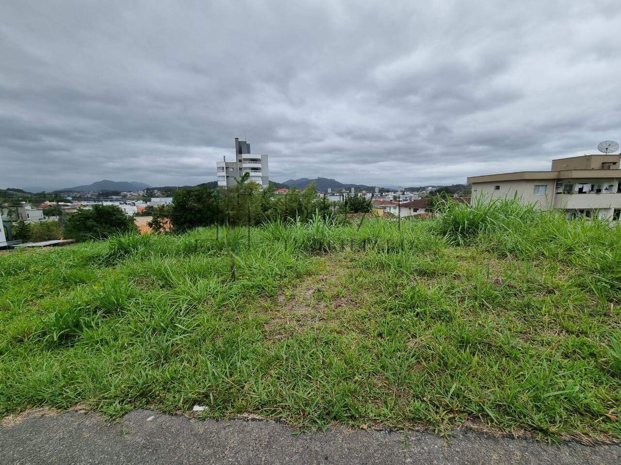 Imagem Terreno em localização privilegiada com 325,54m² no bairro Amizade