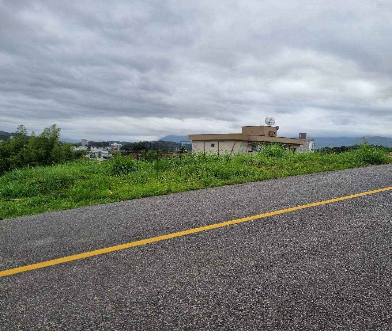 Imagem Terreno em localização privilegiada com 325,54m² no bairro Amizade