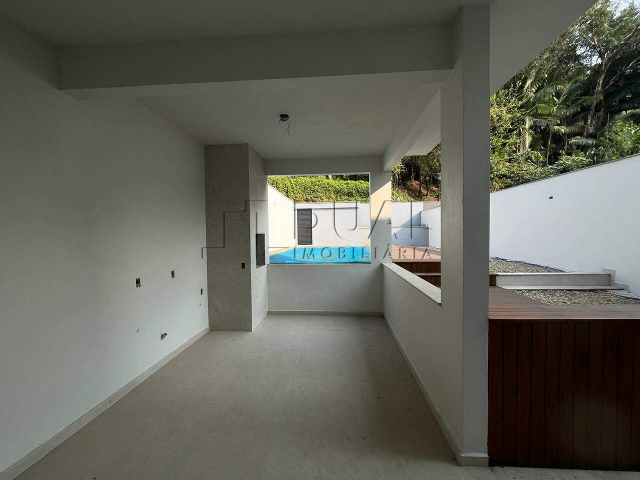 Imagem Geminado com 248,00m² à venda no bairro Barra do Rio Cerro em Jaraguá do Sul.