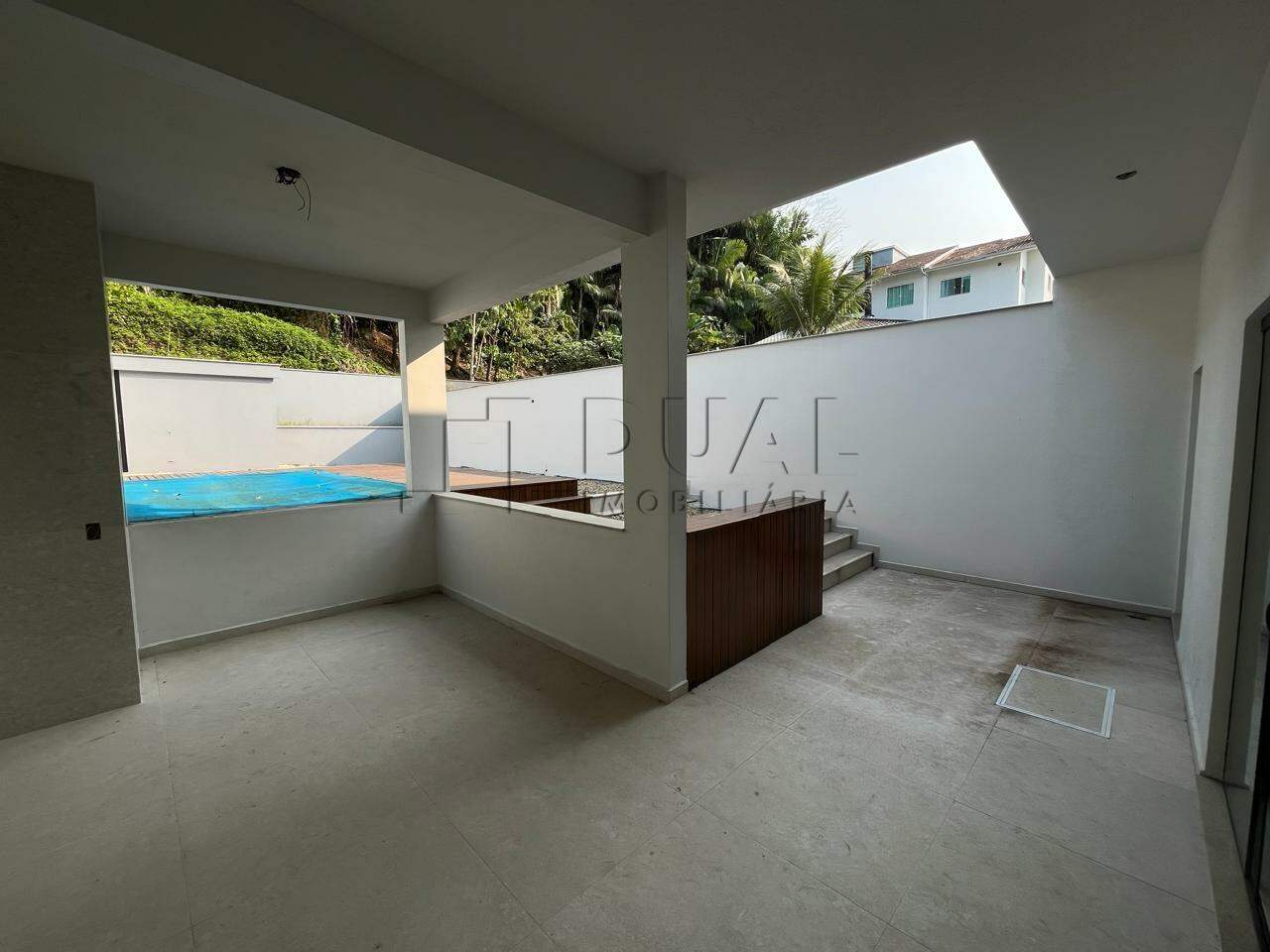 Imagem Geminado com 248,00m² à venda no bairro Barra do Rio Cerro em Jaraguá do Sul.