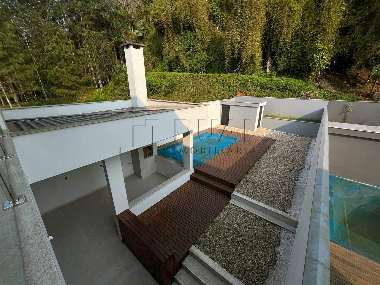 Imagem Geminado com 248,00m² à venda no bairro Barra do Rio Cerro em Jaraguá do Sul.